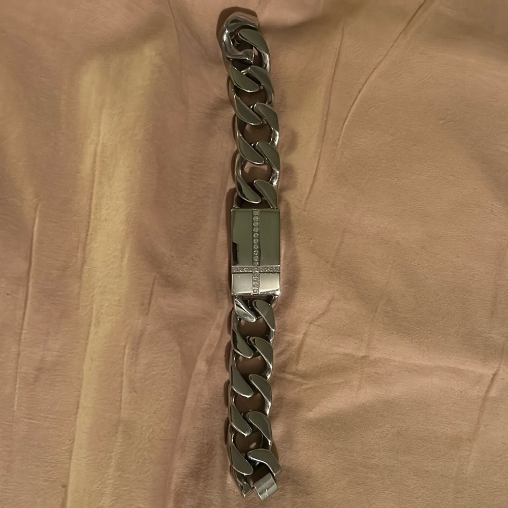 Cross bracelet